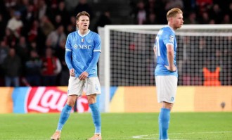 那不勒斯2-6惨败埃因霍温，意甲冠军28年来最丢脸一战